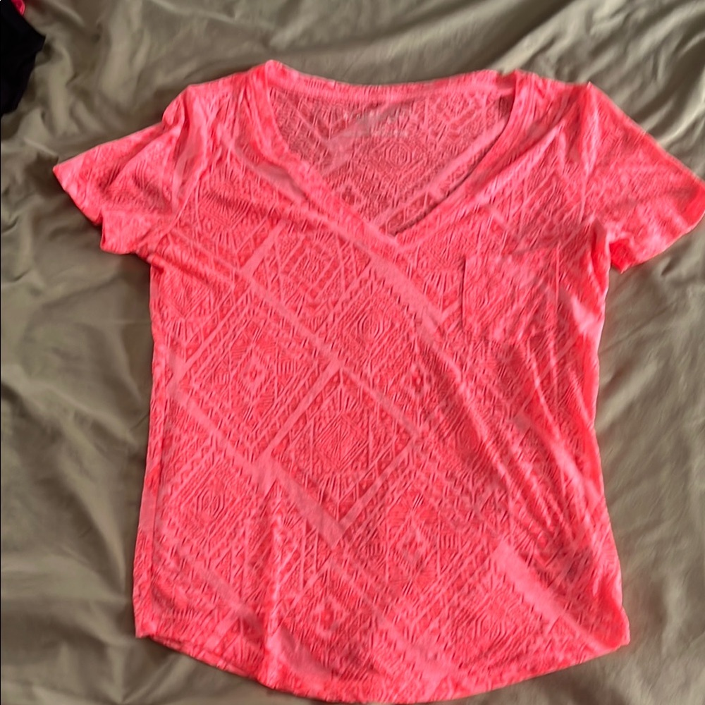 Aeropostale Pink Short Sleeve Tee for Effortless Style